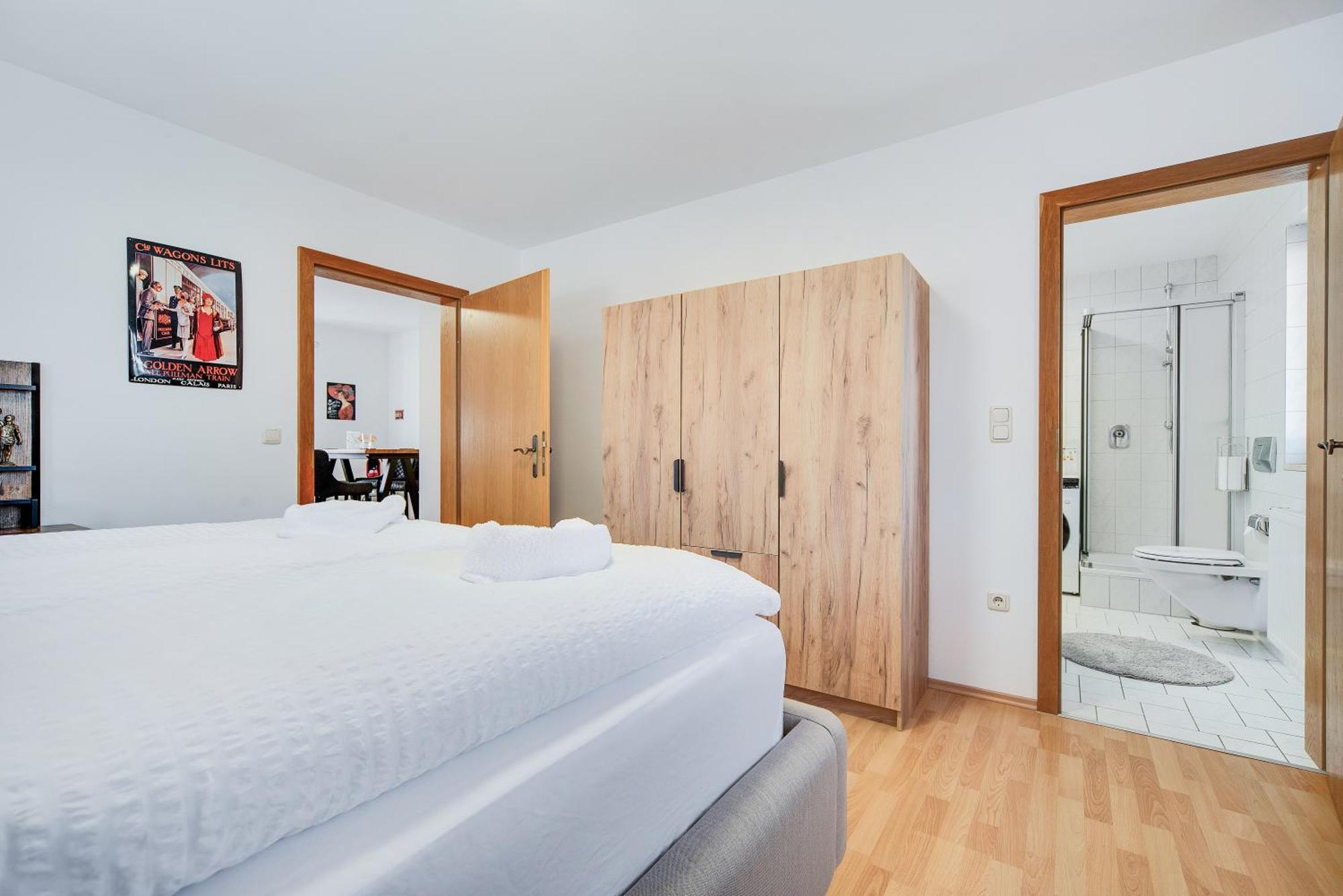 Fewo-Lavees Moderne Zentrale Fewo Nahe Omv Wacker Kliniken Burg -Eigener Eingang-Schluesselloser Check In Burghausen Exteriér fotografie
